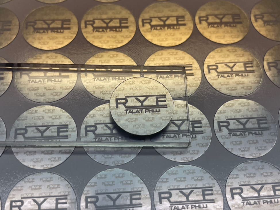 สติ๊กเกอร์เปลือกไข่