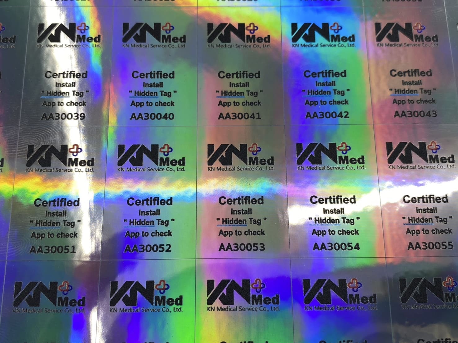 สั่งทำสติ๊กเกอร์โฮโลแกรมไดคัท