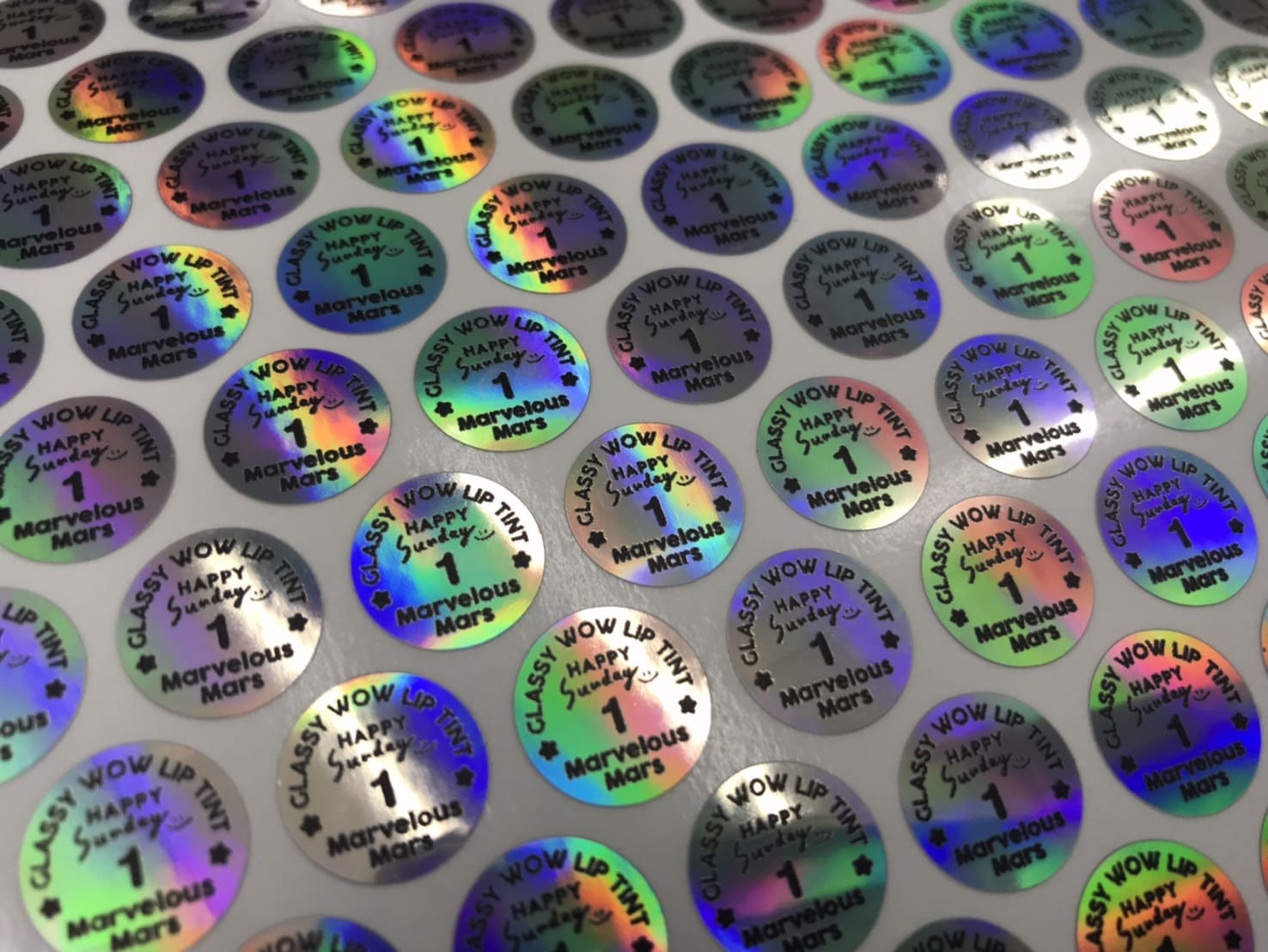 โรงพิมพ์สติ๊กเกอร์โฮโลแกรมติดสินค้า